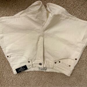 NWT Abercrombie Curve Love High Rise White Denim Shorts Size 29/8
